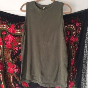 Uniqlo Sleeveless Tunic Top